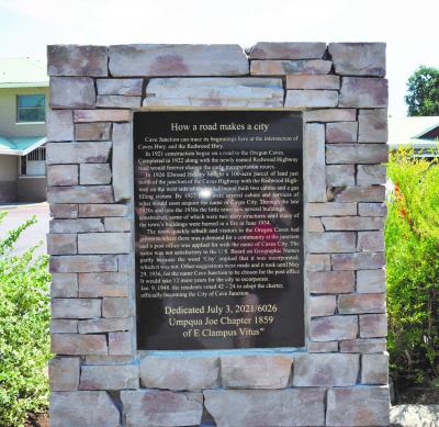 History of Cave Junction Monument