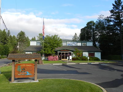 Cave Junction City Hall
